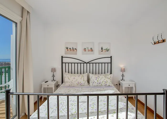 Casa Carmelo Nyaraló