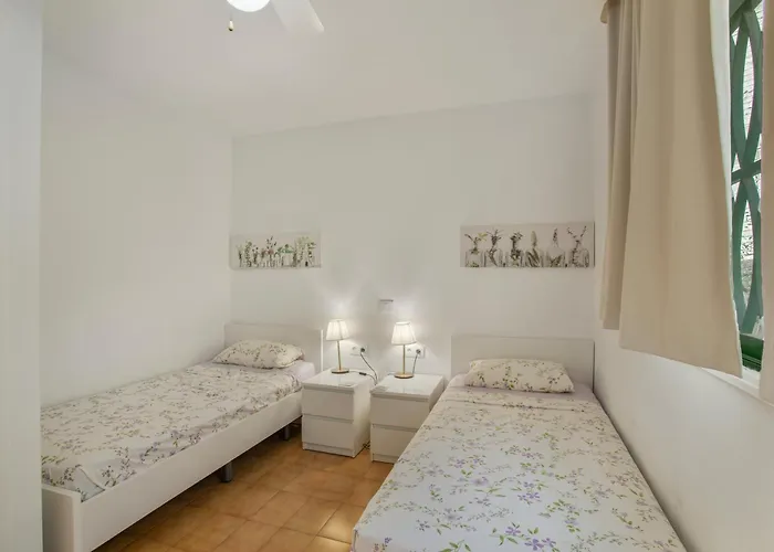 Casa Carmelo Nyaraló *